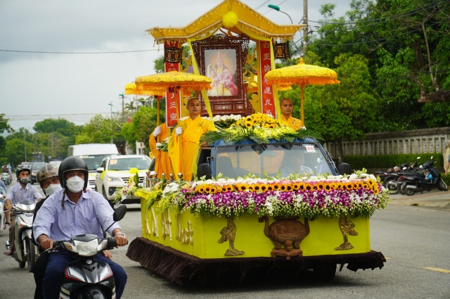 Cung thỉnh giác linh Trưởng lão HT Thích Lương Phương tham yết Phật, Tổ tại tổ đình Từ Hiếu, chùa Báo Ân